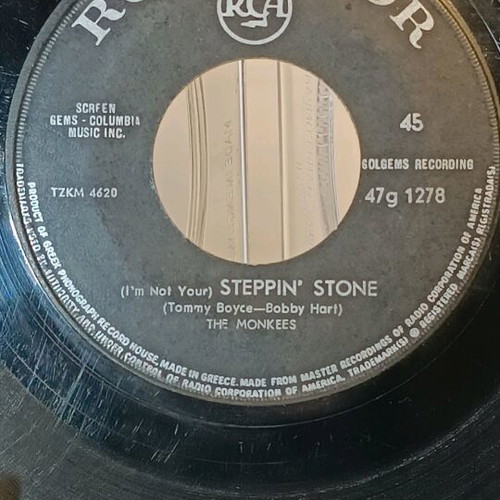 The Monkees I'm a Believer 45 RPM record used with RCA Victor sleeve