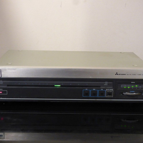 Mitsubishi DA-F11 analog radio used