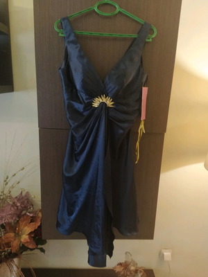 Satin dress new, impressive buckle, size M