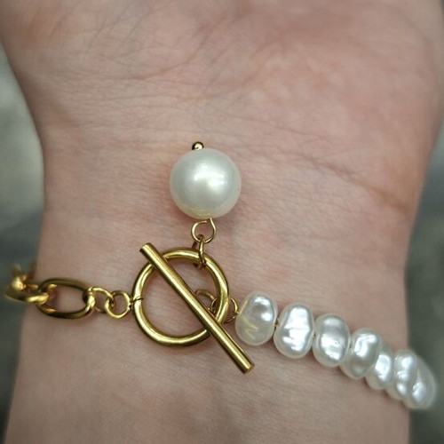 Bracelet with pearls and gold chain new, elegant minimal timeless