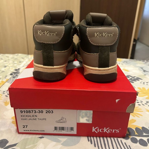 Kickers boots size 27 like new green