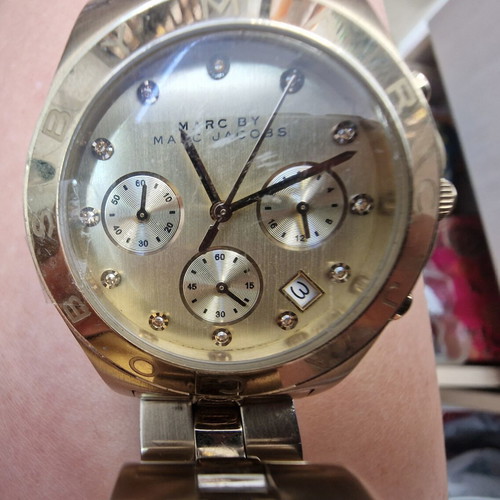 Marc Jacobs MBM 3101 women's watch used, gold color