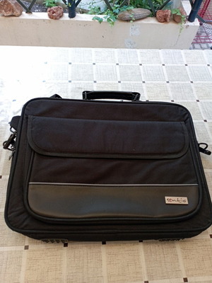 Sentio laptop carrying bag 15 inch, durable fabric