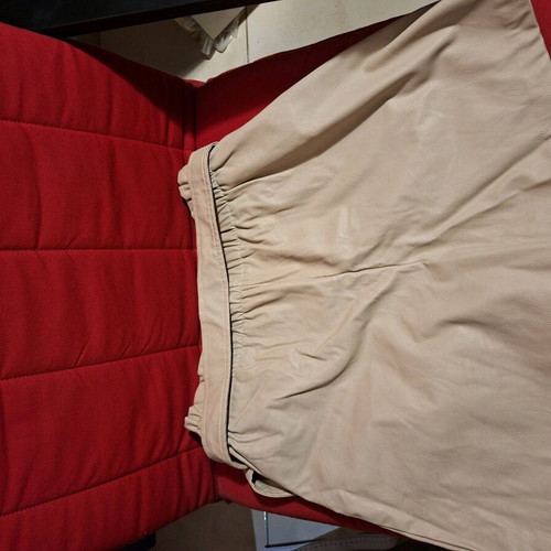 Pink Woman leather bermuda beige, like new, size L