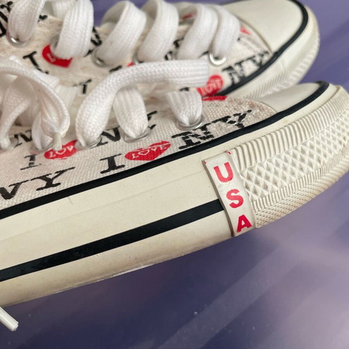 Canvas athletic shoes like new, size 38, white and red
