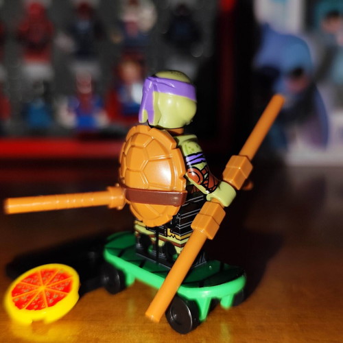 Donatello Teenage Mutant Ninja Turtles figure like new with accessories