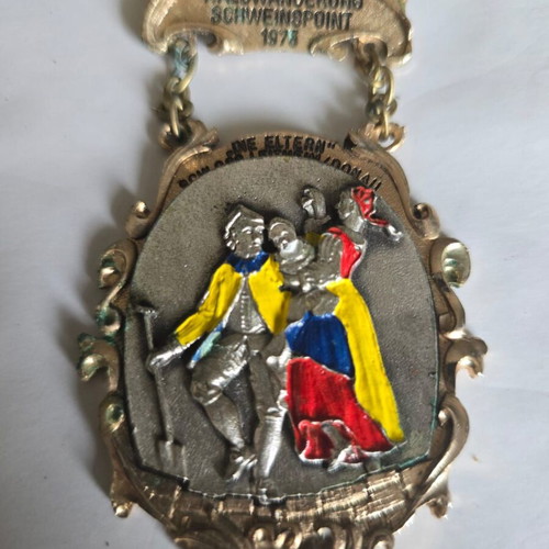 Vintage German Wandertag medal collection like new