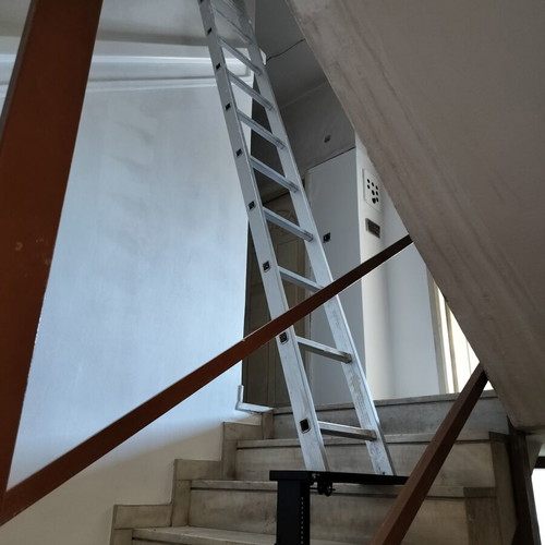Foldable Stair Pedestal Adjustable Height 23.5-39 cm, Like New