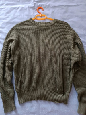 Pull & Bear pullover like new, green, size M