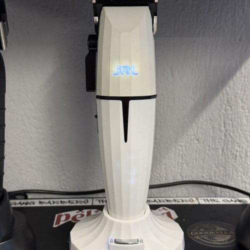 JRL Ghost White Onyx trimmer like new with LED display and charger