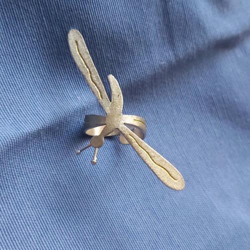 Silver dragonfly ring like new with gold detail