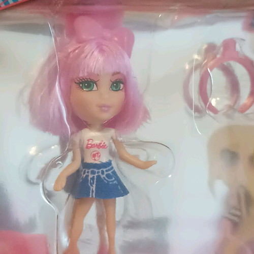 Barbie Mini B Doll new, model 509, 2009, ring feature