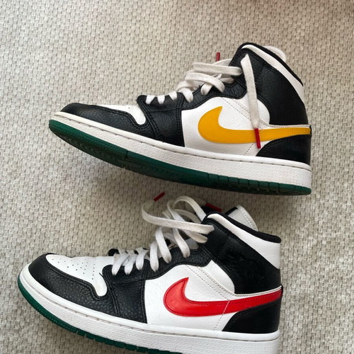 Jordan 1 Mid athletic shoes used multicolor, size 39