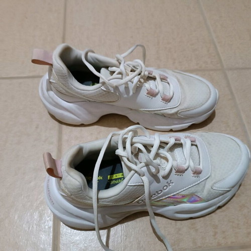 Reebok women's sport shoes size 38.5 white like new