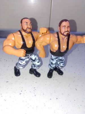 Bushwhackers set of 2 used collectible figures Hasbro Series 2