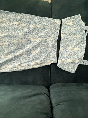 Shein two-piece set with crop top and pants, like new, size Small