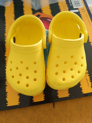 Crocs παπούτσια μωρού σαν καινούργια, νούμερο 5 (20/21)