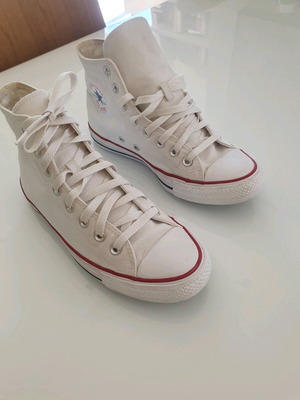 Converse athletic shoes size 40 like new, white