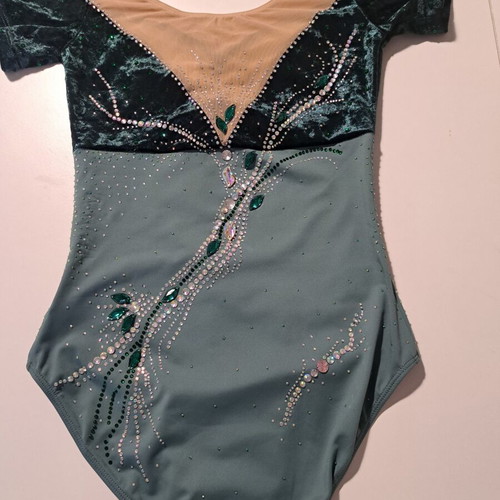 Bodysuit shiny for height 150 to 155, new