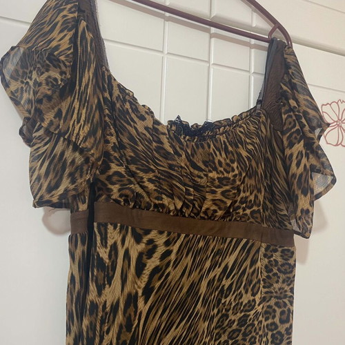 Leopard dress Mat Fashion like new, sizes L to XL