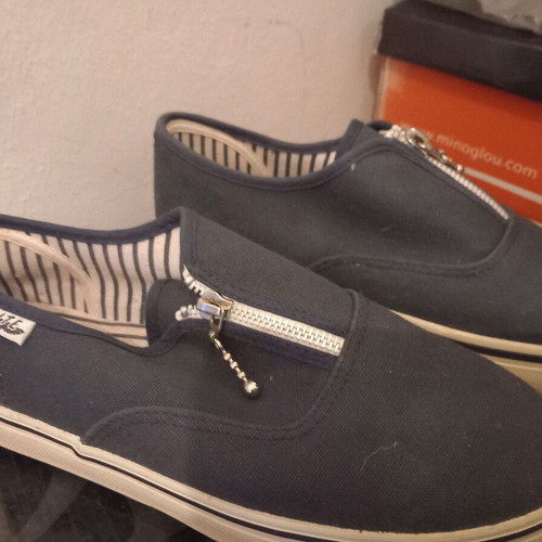 Elite blue shoes size 37