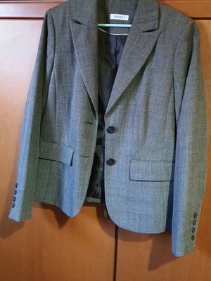 Yessica gray blazer like new