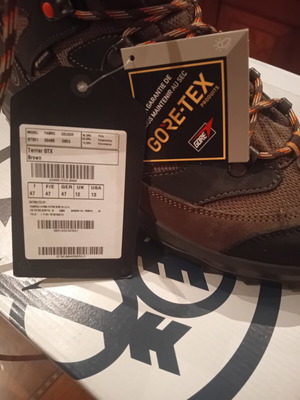 Hunting climbing boots brown new, size 45-47