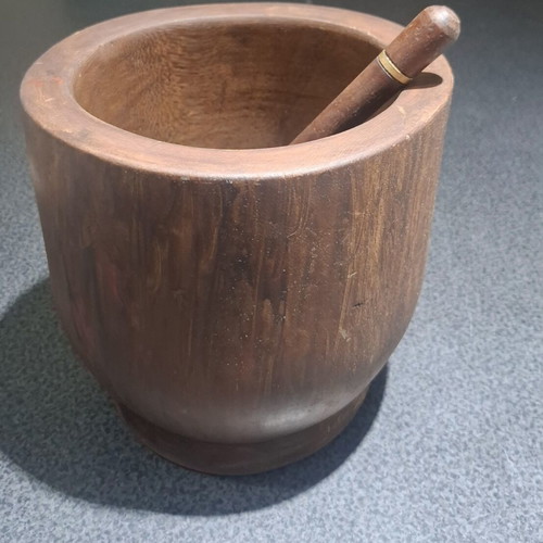 Traditional wooden mortar and pestle set, 16cm