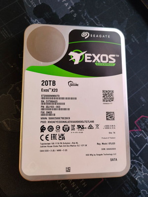 Seagate EXOS X20 20 TB HDD σαν καινούργιο, SATA, υψηλές επιδόσεις