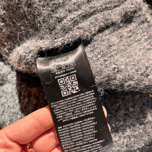 Guess gray sweater brand new, size XS