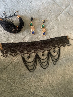 Parfois jewelry set like new, black lace necklace, earrings, bracelet