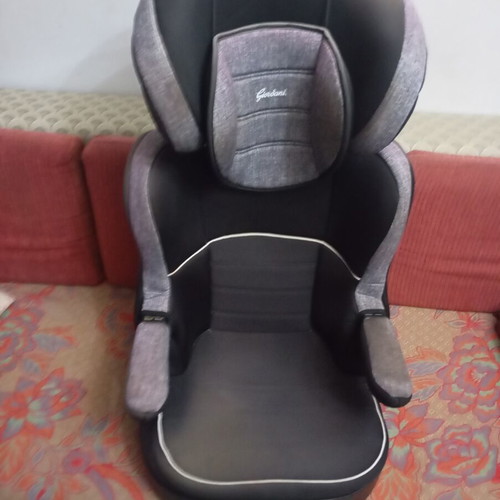 Child car seat 15-36 kg
