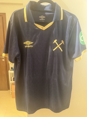 West Ham United jersey size L, like new