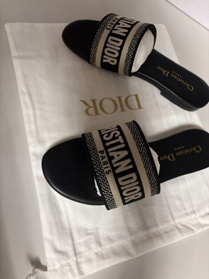 Christian Dior Dway Slide γκρι, αφόρετα, νούμερο 38 με μικρή φόρμα