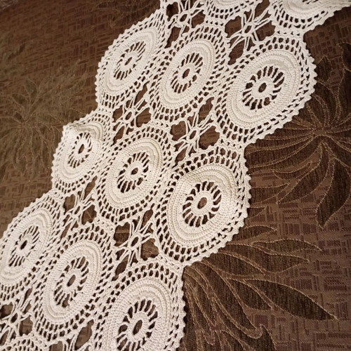 Handmade table runner like new