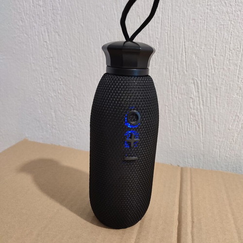 Bluetooth Bottle Speaker Remax RB-M48 used with charger