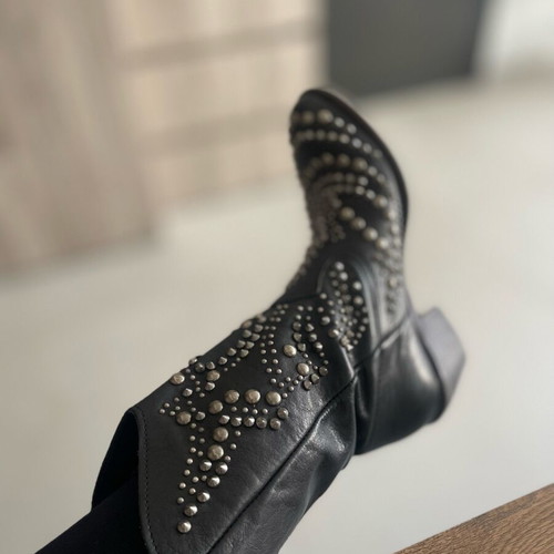 Rock boots with studs like new, black, size 39