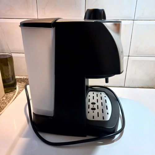 Arielli espresso machine like new, 2-liter capacity
