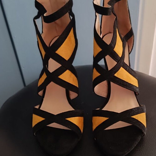 Suede sandals new, black and yellow, size 37, 7 cm heel