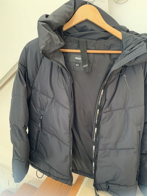KHUJO jacket small regular like new, black