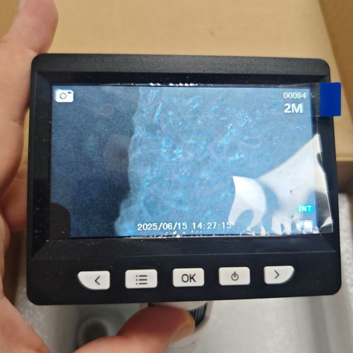 Digital Microscope with 4.3" LCD Display, Rechargeable Battery and USB Connection
