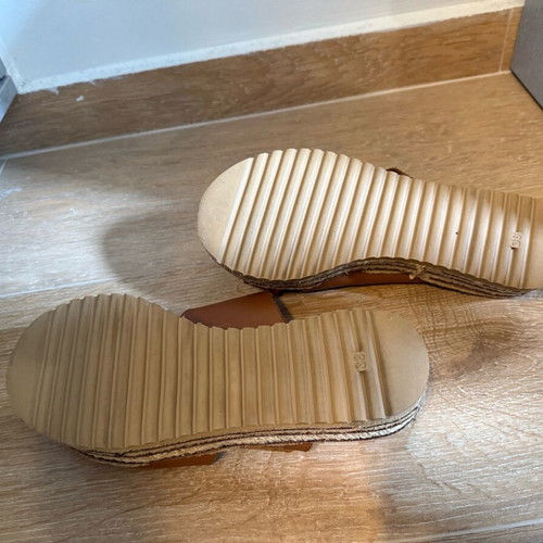 A.L.E. Brown Flatform Sandals Like New With Straw Sole