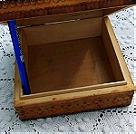  Vintage ξύλινο κουτί με πυρογραφια.