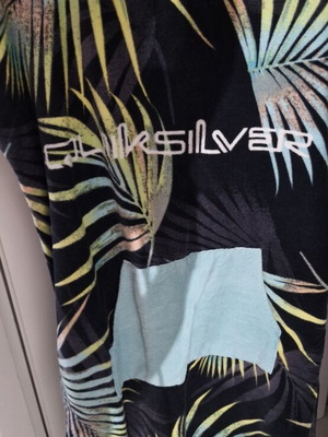Quiksilver unisex poncho beach towel with hood, tropical design