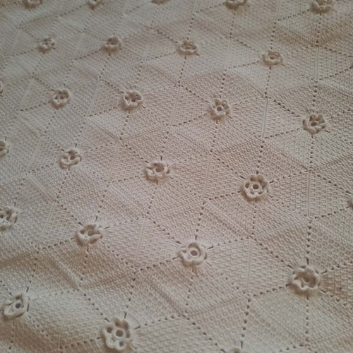 Vintage Handmade Crochet Bedspread like new