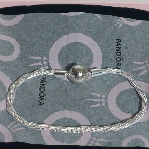 Pandora bracelet new, size 19 cm, silver with round clasp