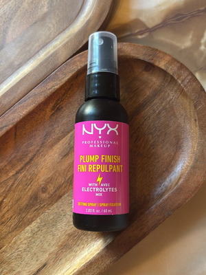Nyx Plump Finish σπρέι σταθεροποίησης