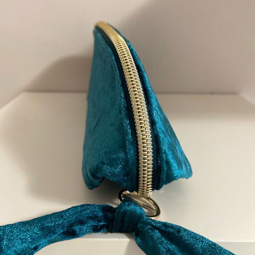 Helena Rubinstein toiletry bag new, velvet turquoise with gold details