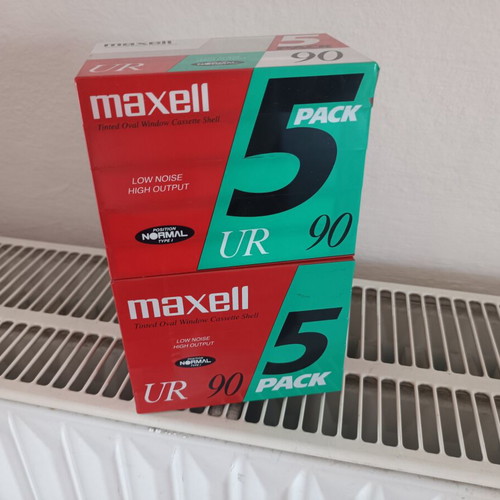 Maxell UR 90 cassette tapes new, 5-pack