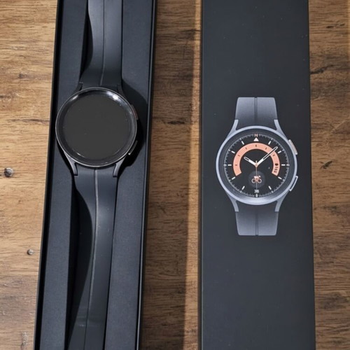 Samsung Galaxy Watch 5 Pro like new smartwatch with titanium case